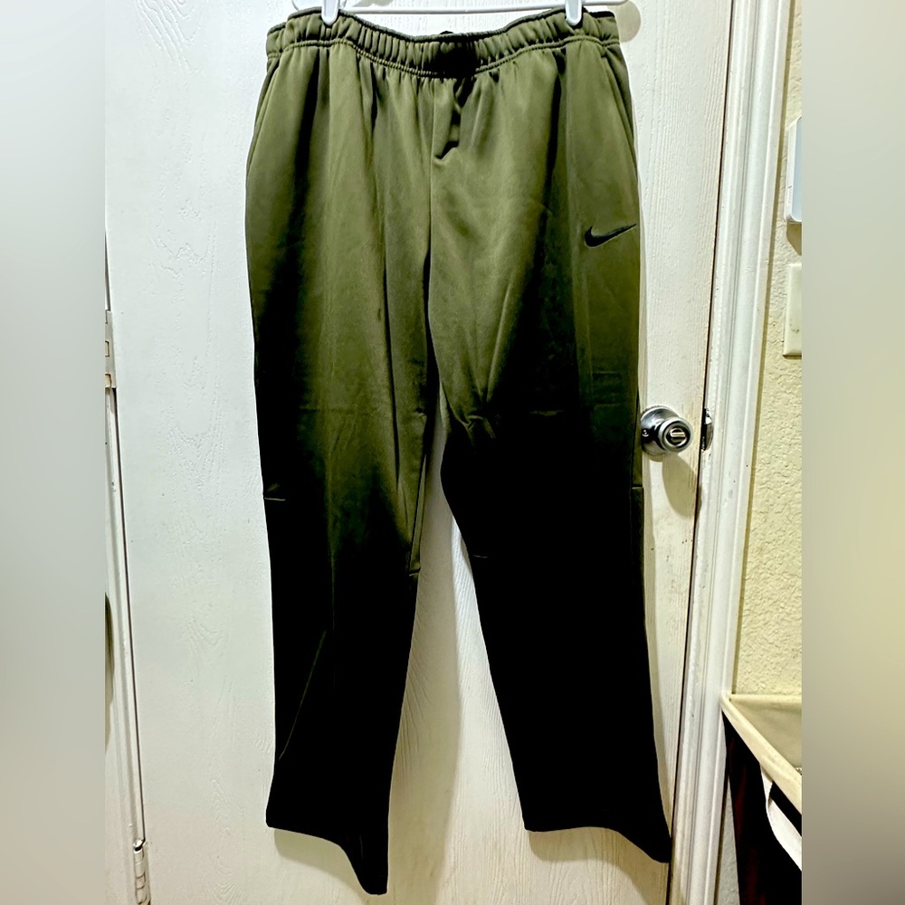 Green Nike Dri-Fit Pants, Excellent Condition, only worn a few times.